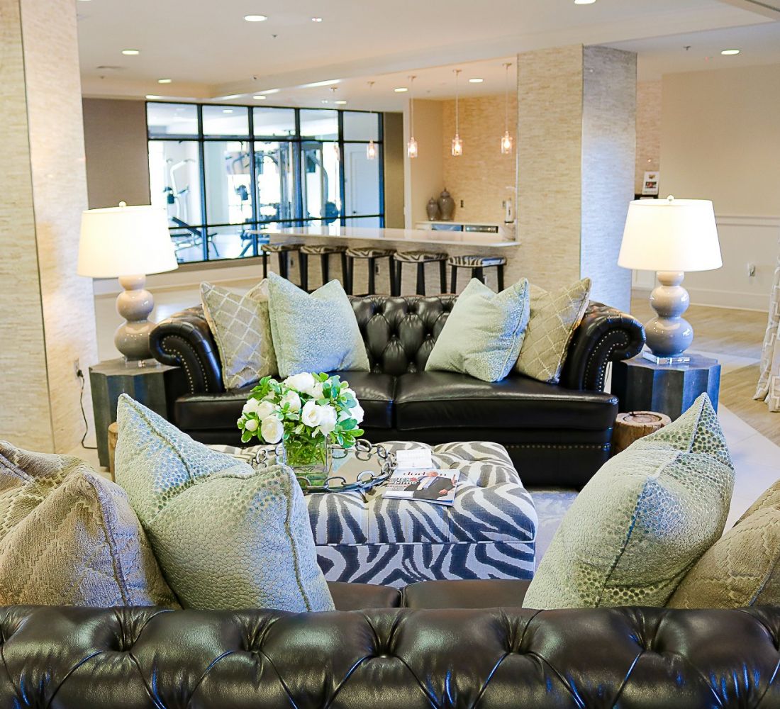 Apartments at Palladian Place with clubhouse and comfortable sofas
